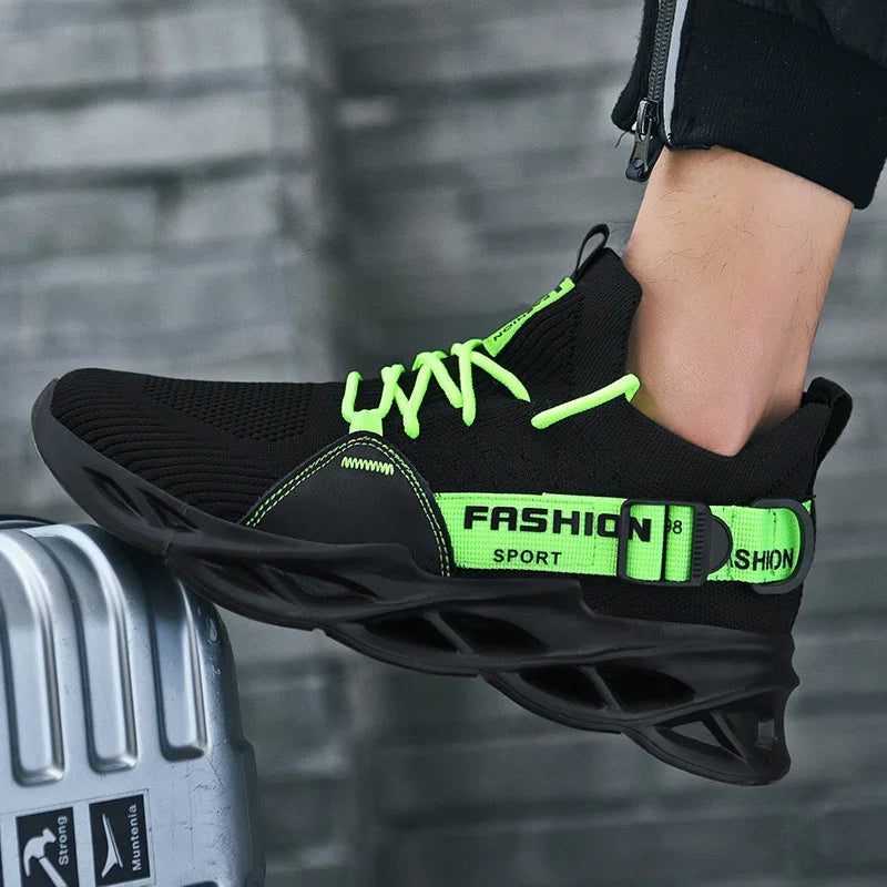 Lightweight Men's and Women's Fashion Sports Blade Breathable Flying Weaving Running Shoes Couple Outdoor Fitness Non-slip Shoes