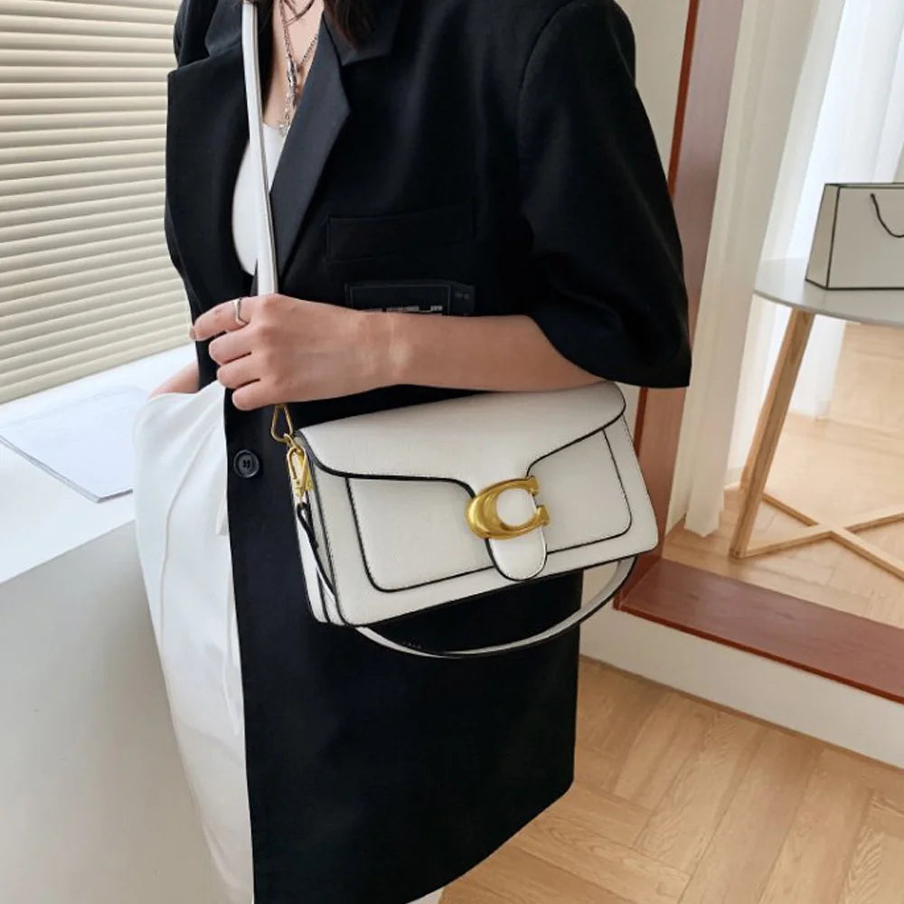 This year's new fashionable underarm shoulder bag with two shoulder straps and a diagonal small square bag