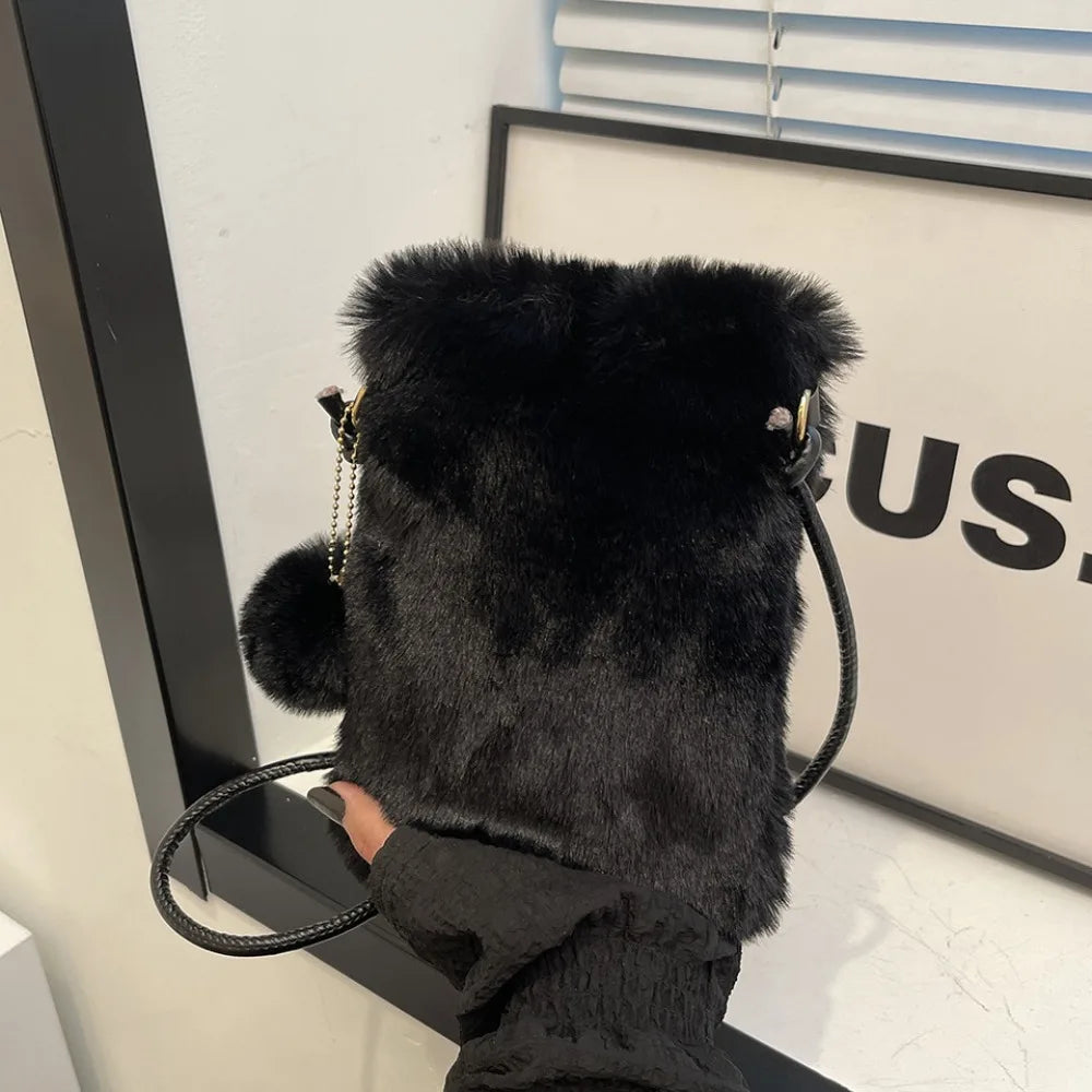 Winter  Shoulder Bag Faux Fur Soft Crossbody Phone Bag Solid Color Large Capacity Travel Purse