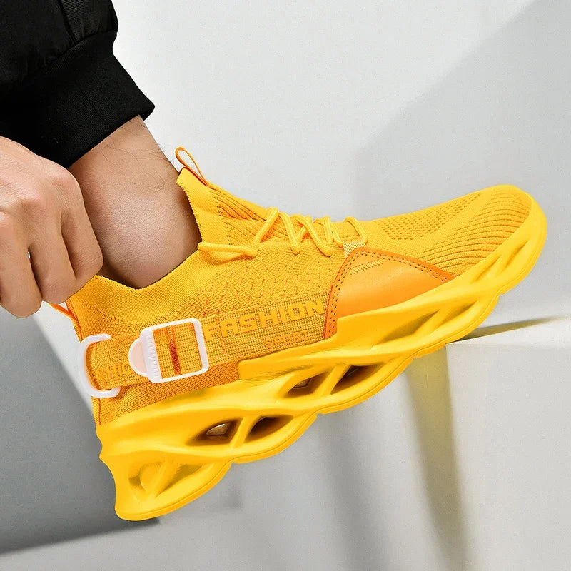 Lightweight Men's and Women's Fashion Sports Blade Breathable Flying Weaving Running Shoes Couple Outdoor Fitness Non-slip Shoes